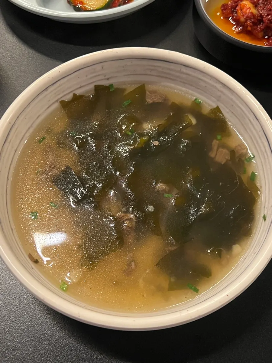 Miyeokguk (seaweed soup) served with free refills