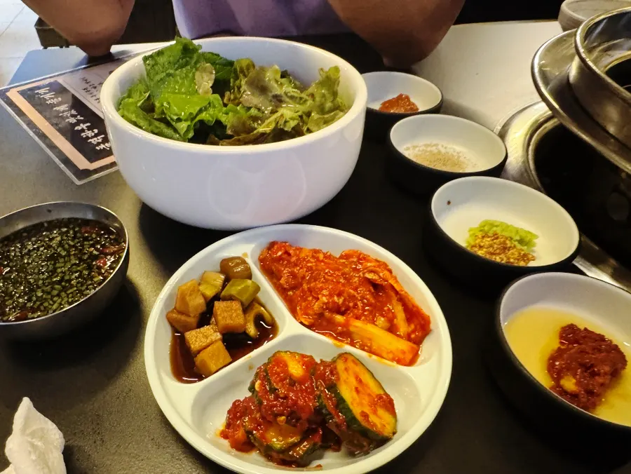 Seaweed soup loaded with beef