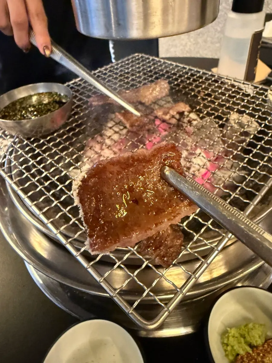 Hanwoo galbisal topped with wasabi
