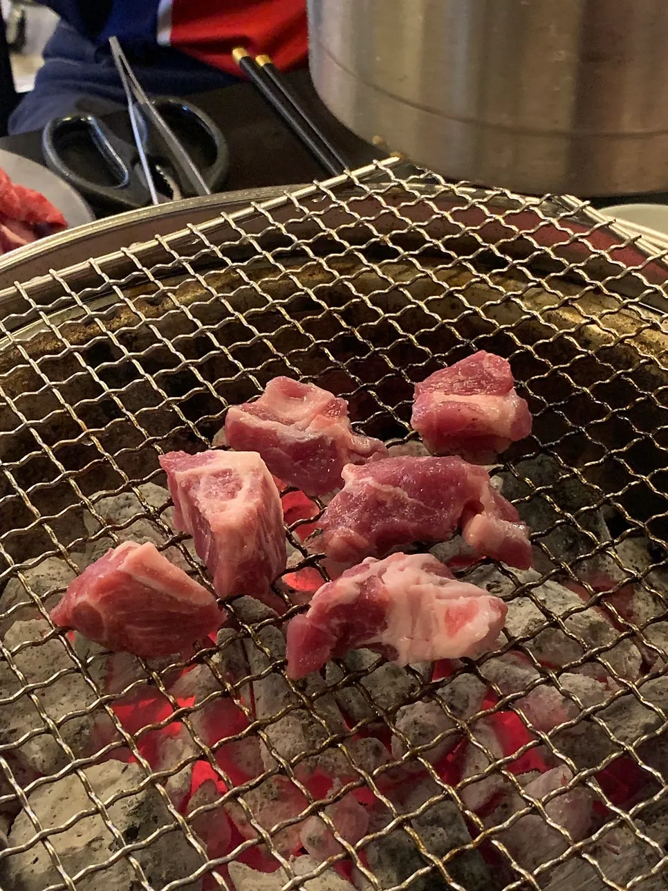 고기가 가득한 돌격한우 된장술밥