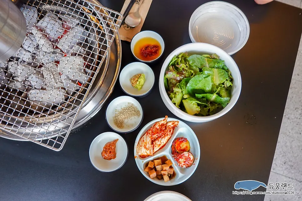돌격한우 기본 반찬 상차림
