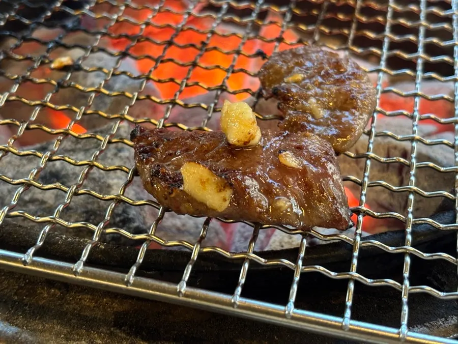 와사비를 곁들인 한우갈비살