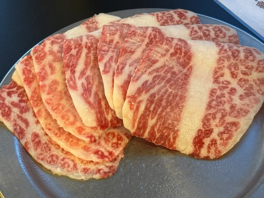 추천 순서가 적힌 돌격한우 안내문