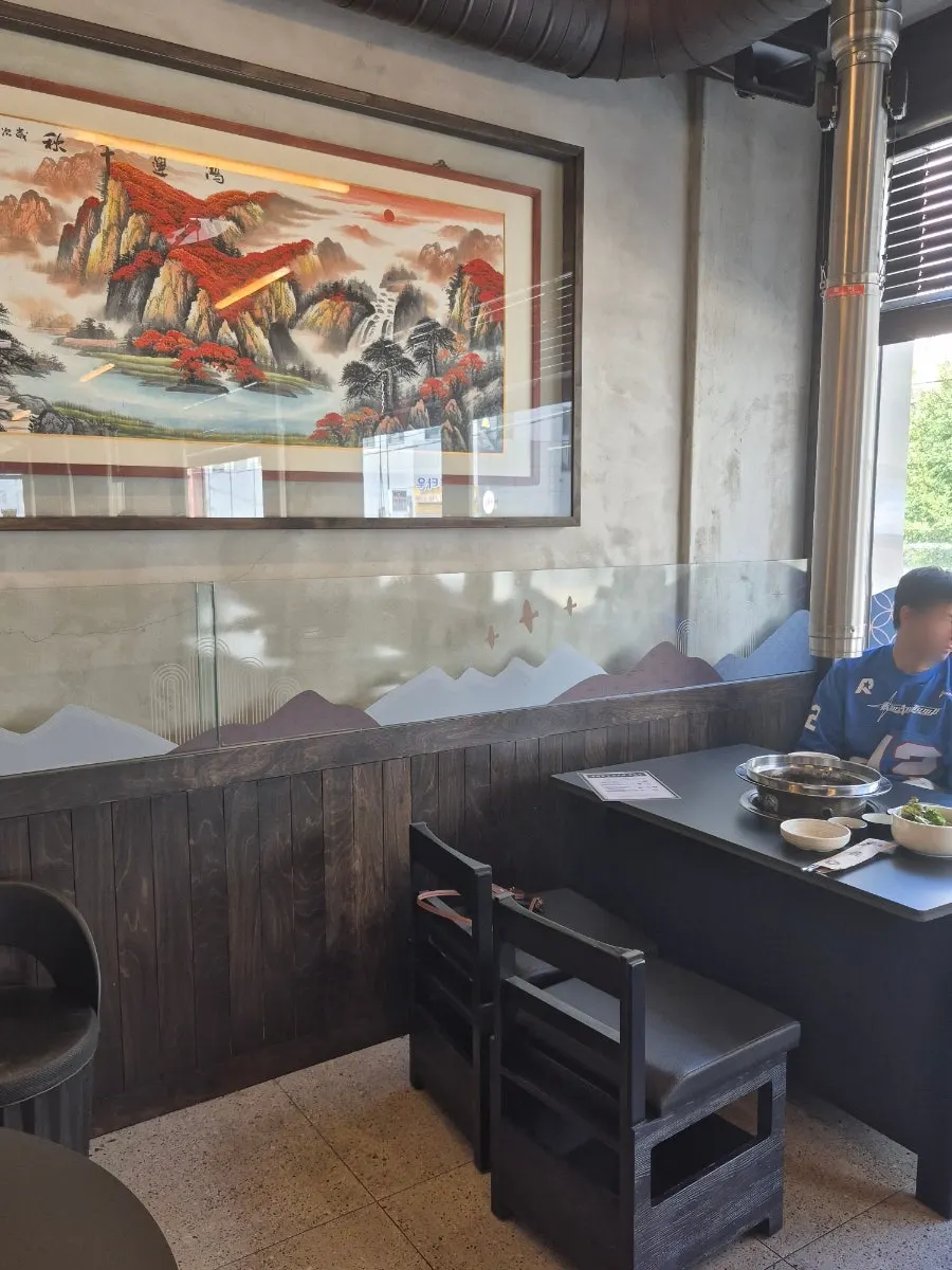 모던한 돌격한우 내부