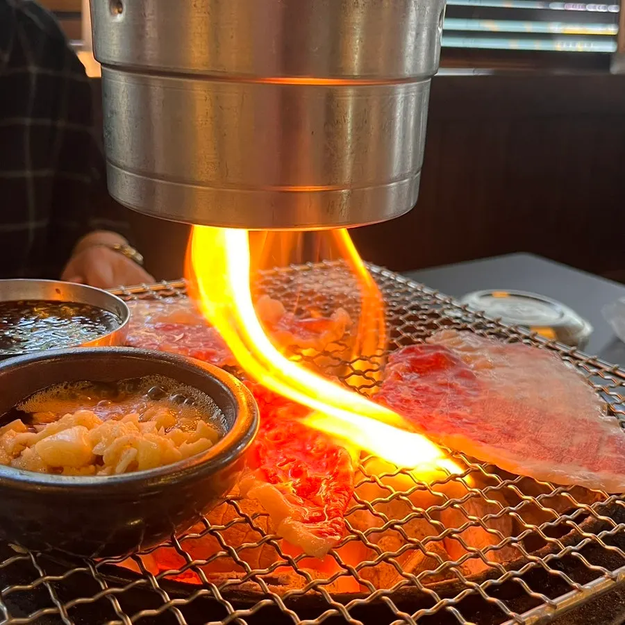 즉석에서 썰어주는 한우 부위
