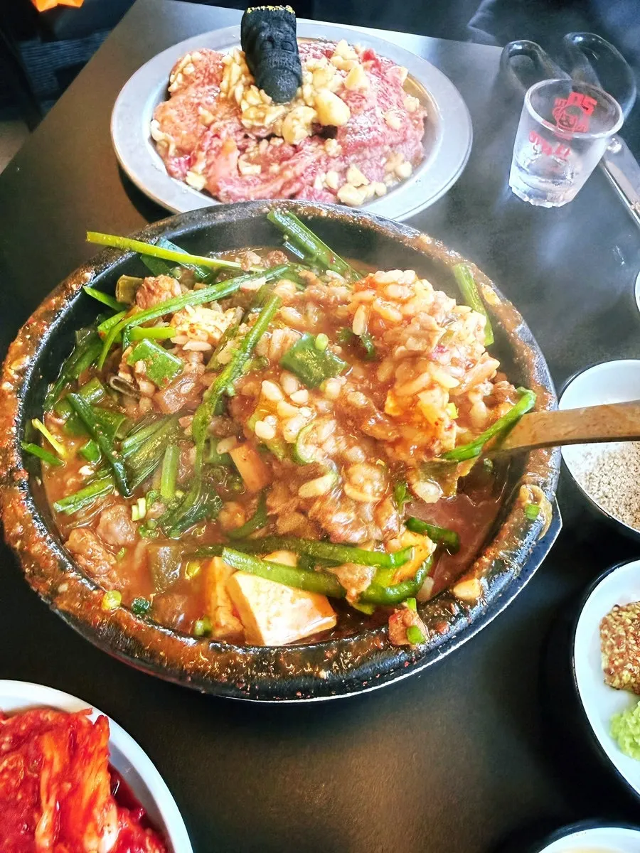뚝배기에 담긴 된장술밥