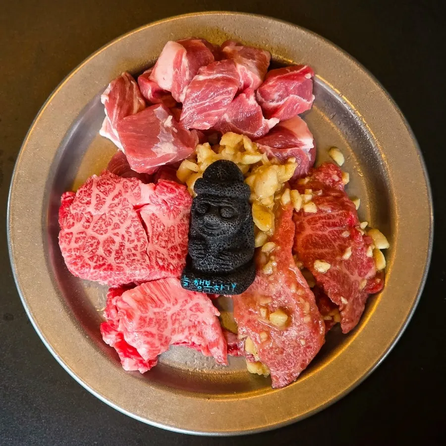 Hanwoo and black pork menu items ordered at Dolgyeok Hanwoo