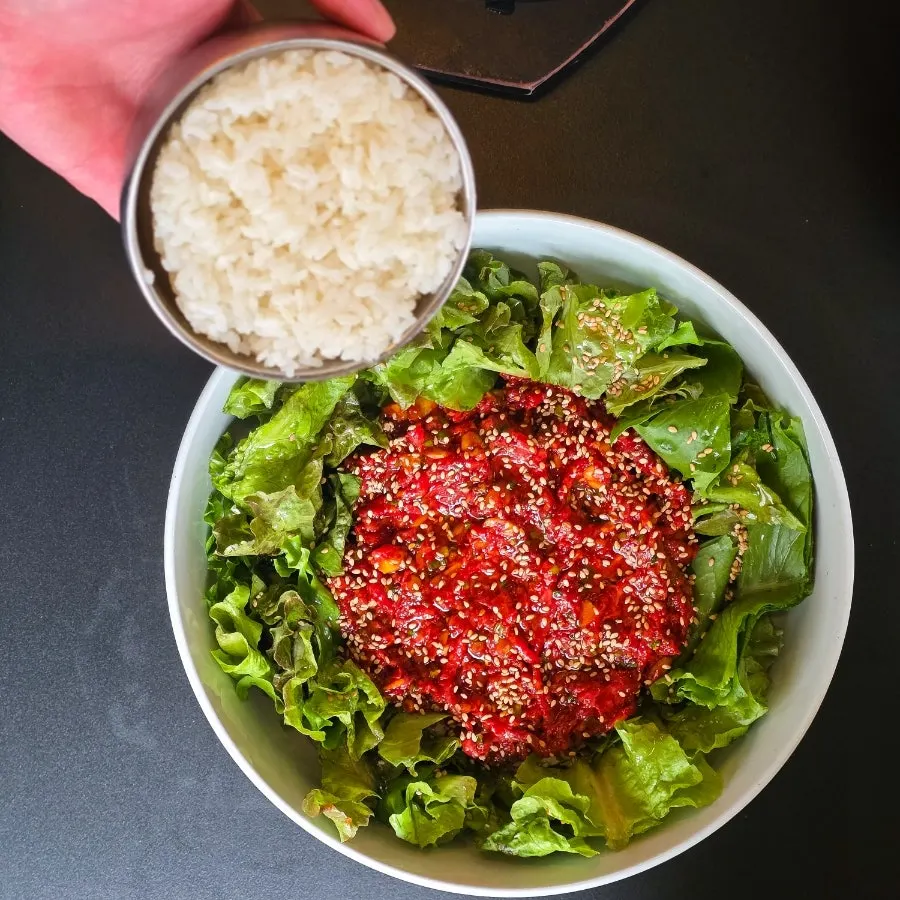 A bowl of hanwoo manong yukhoe bibimbap