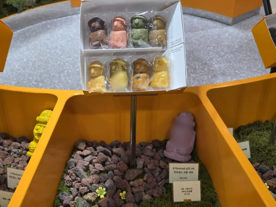 Individually wrapped Harubangne madeleines on display