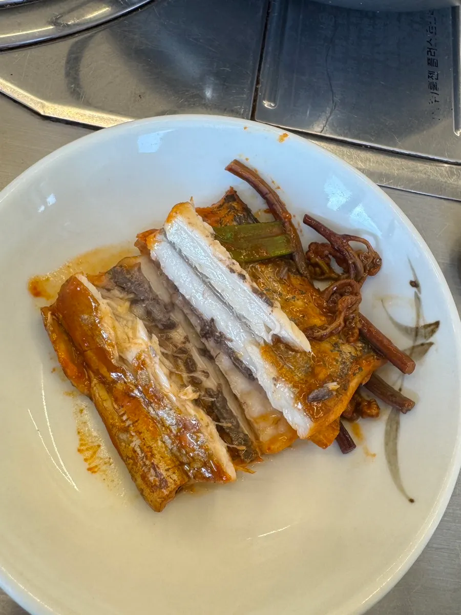 Pieces of cutlassfish in the braise