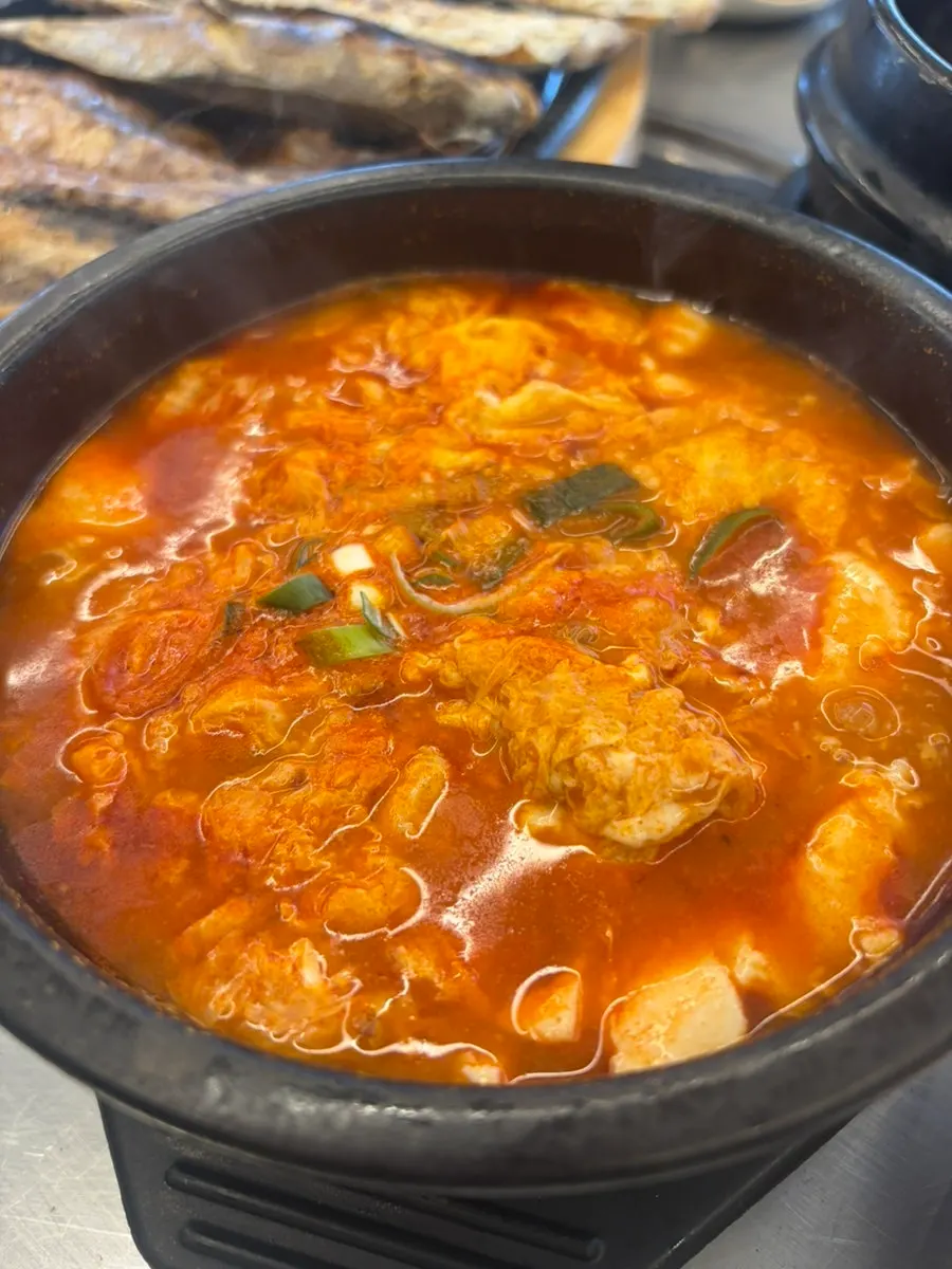 보글보글 끓는 제육볶음