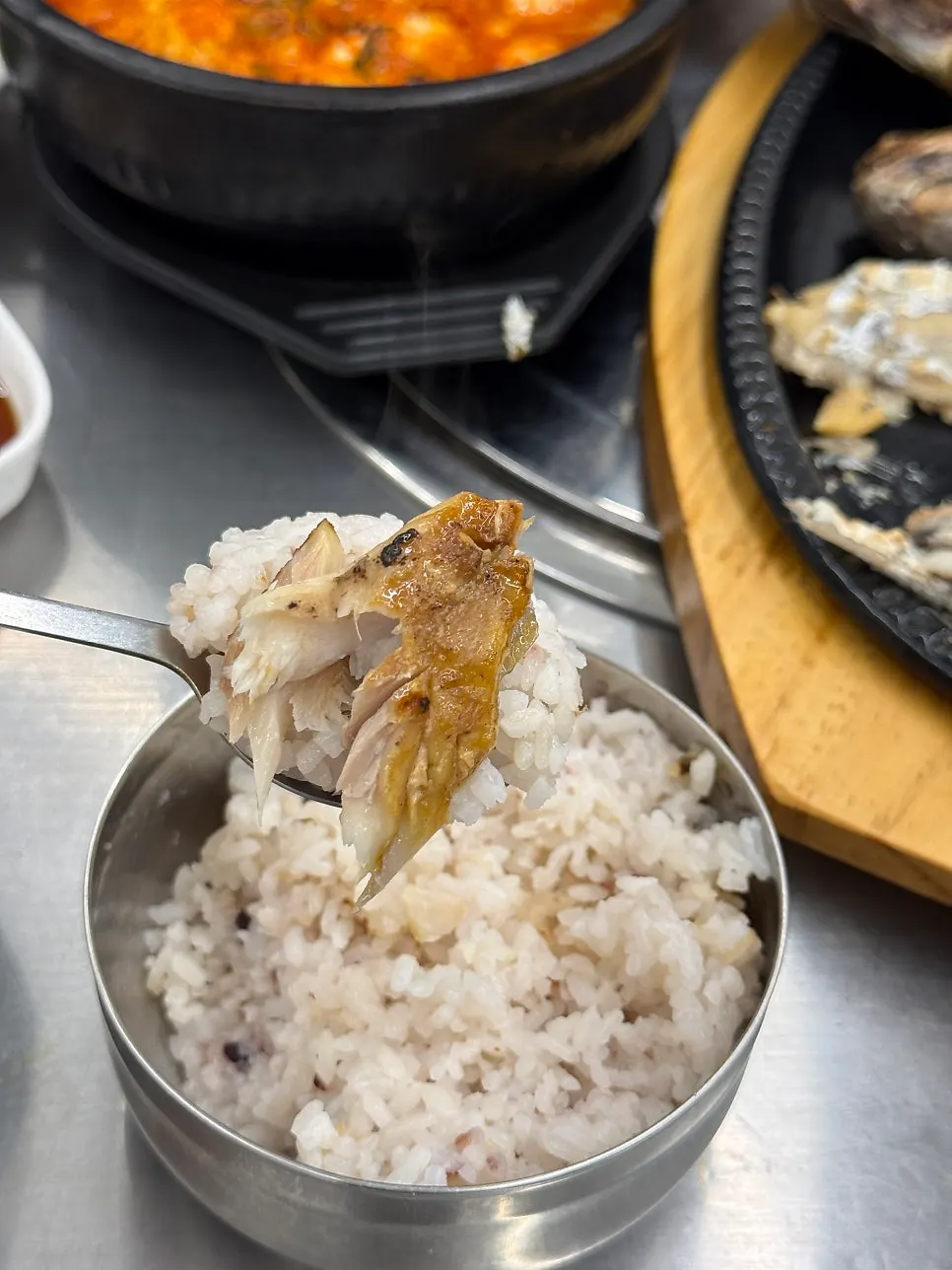 Isi ikan yang dipanggang rangup