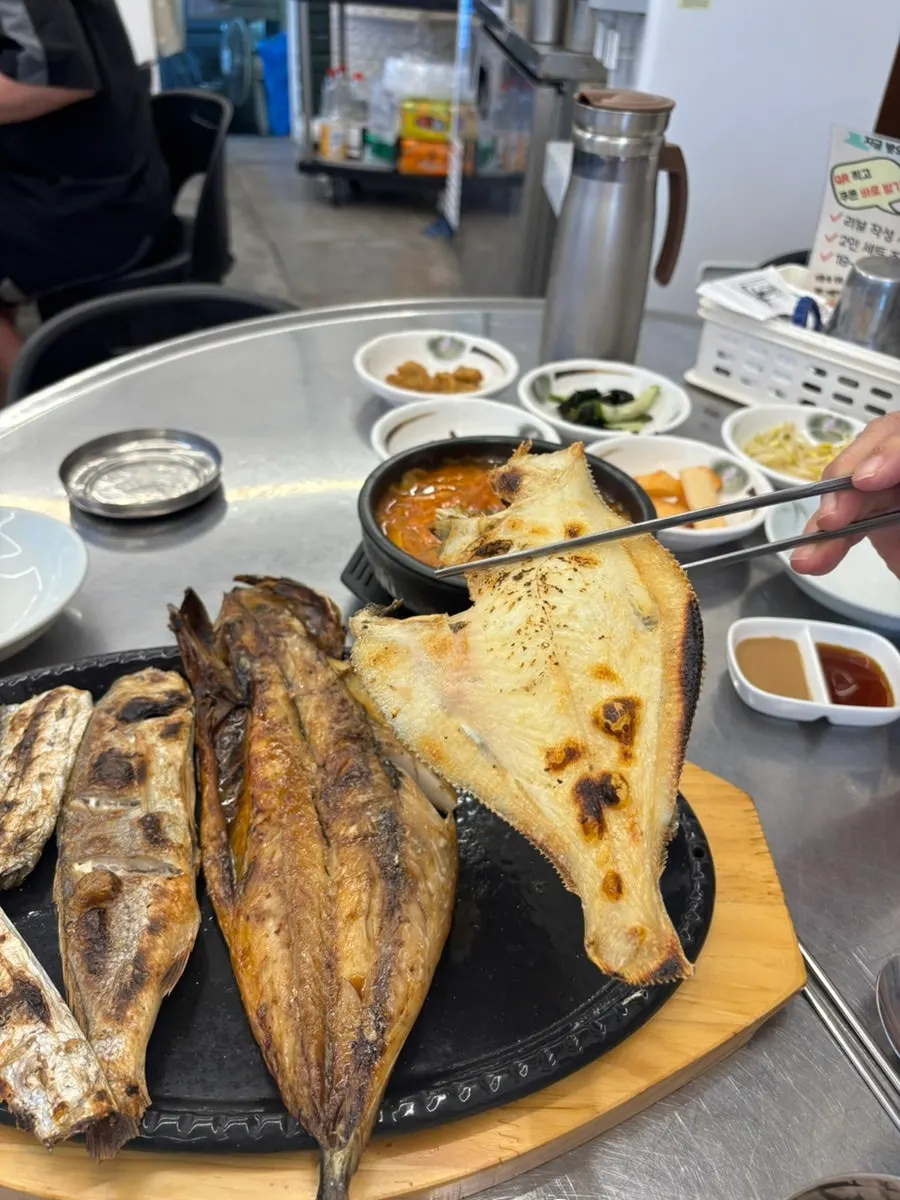Plate of fish bones after finishing every bite