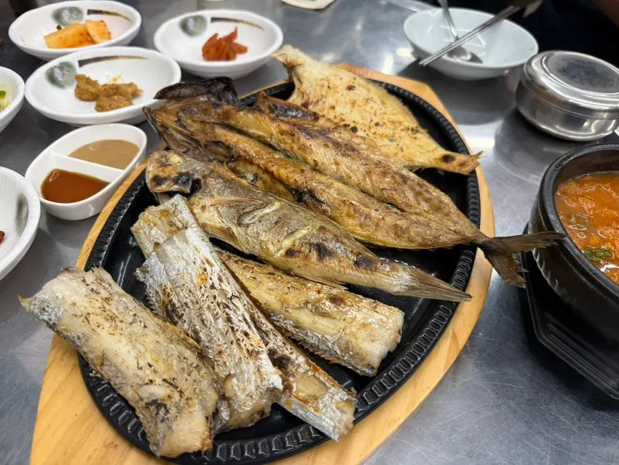 큰아들정식 한 상 가득한 상차림