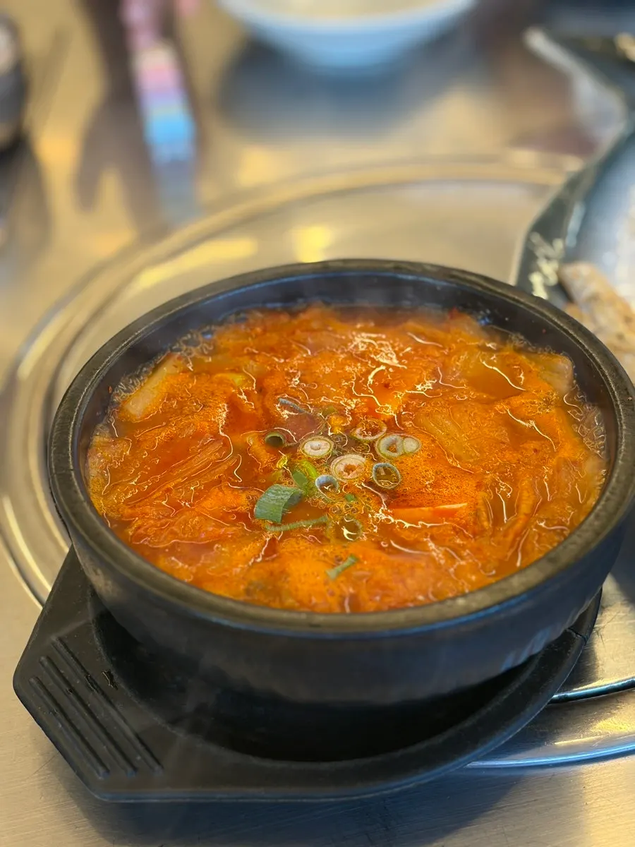 밥 위에 올린 갈치살