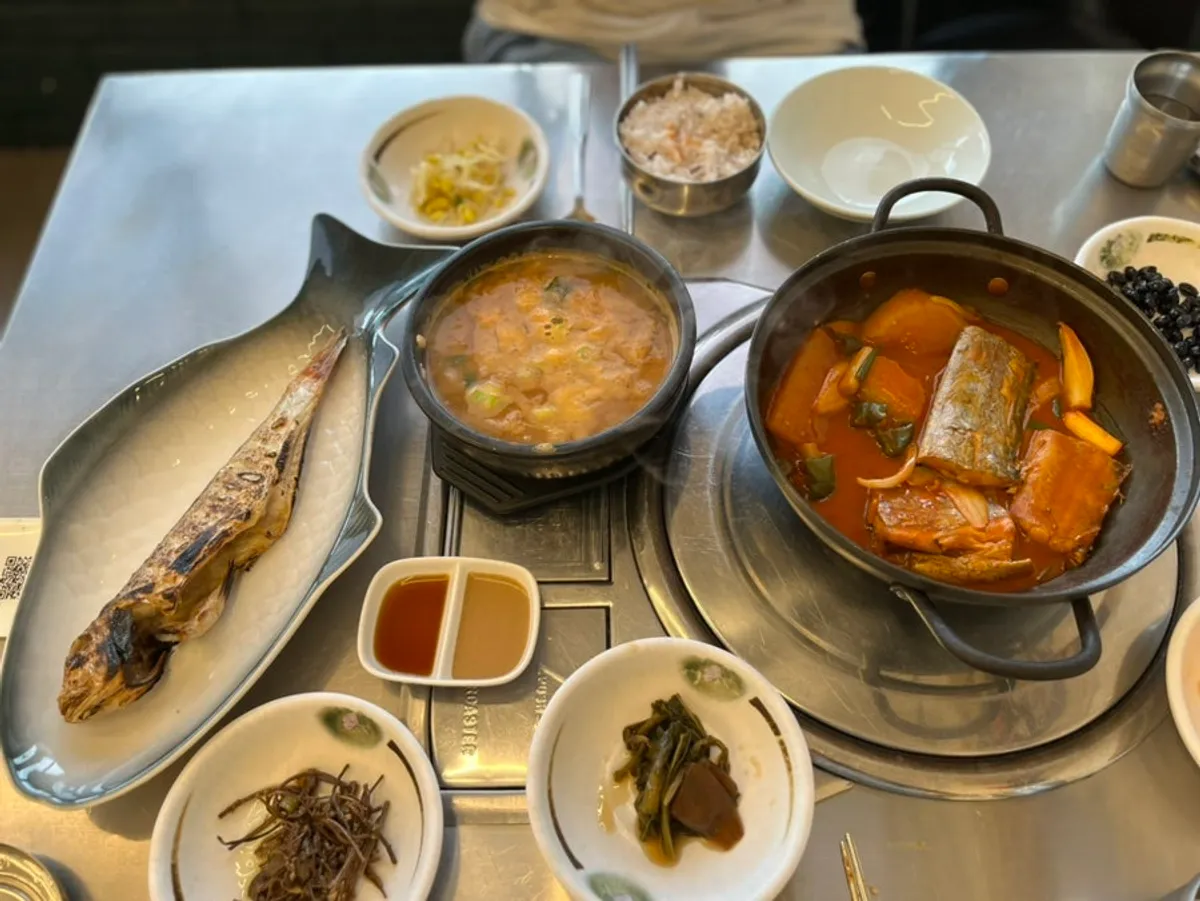 제주공항과 가까운 용담동 식당 주변 거리