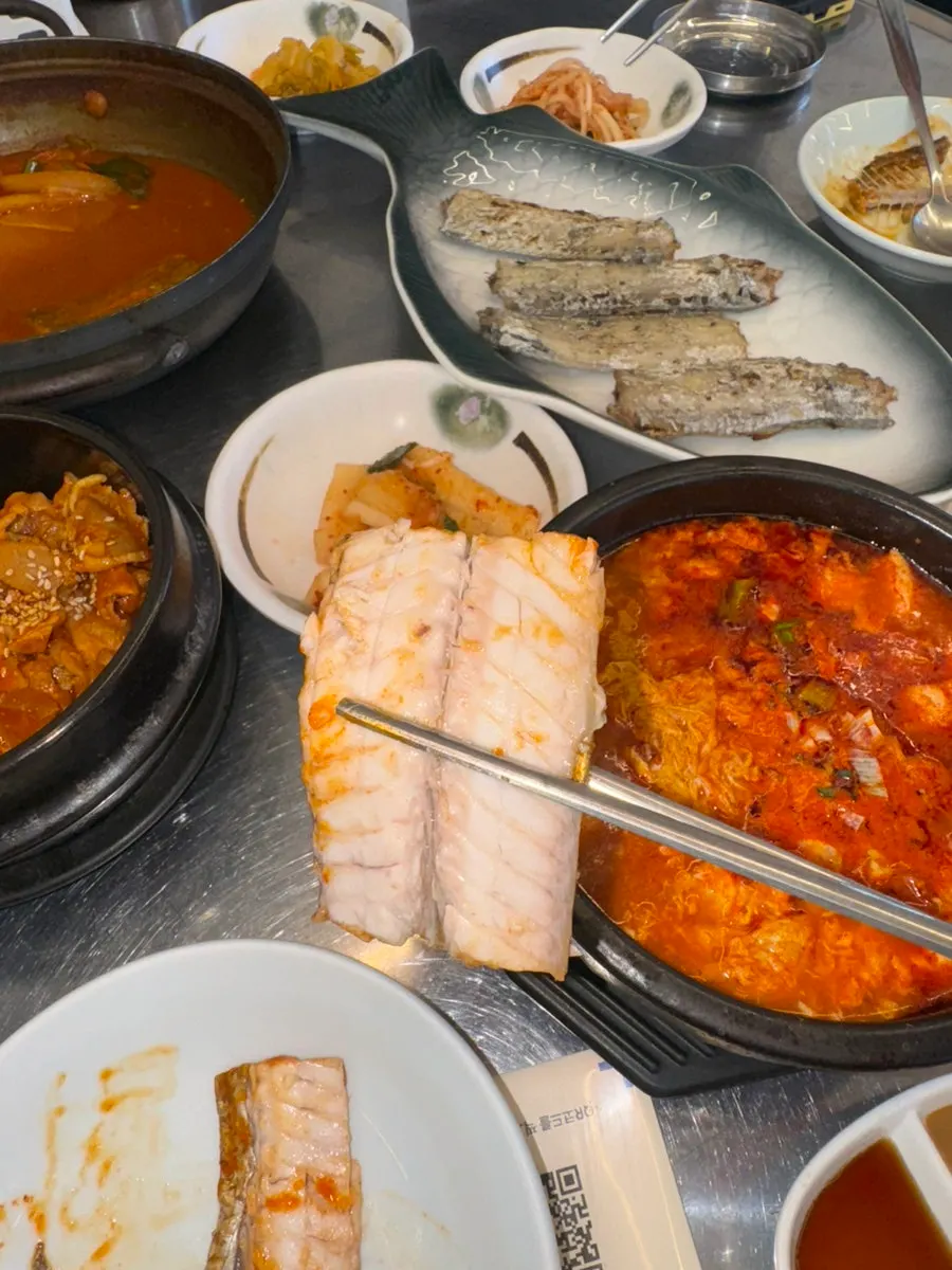 Braised cutlassfish deeply soaked in sauce