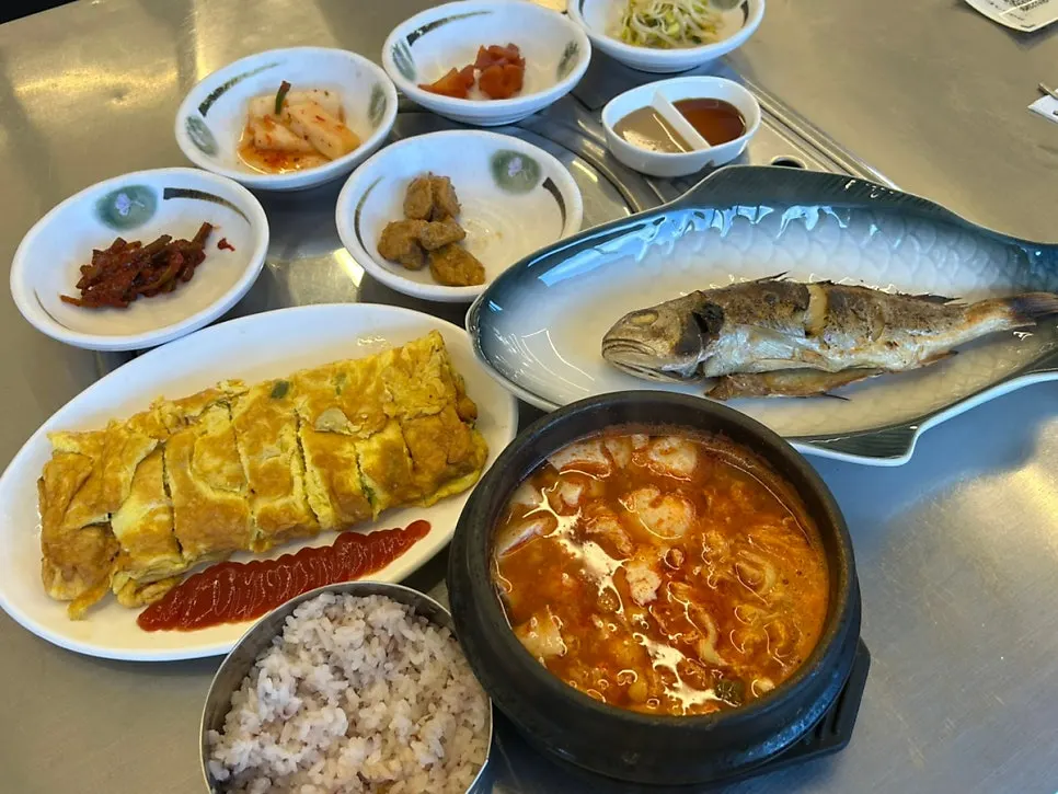 혼밥정식 한 상 전체 구성