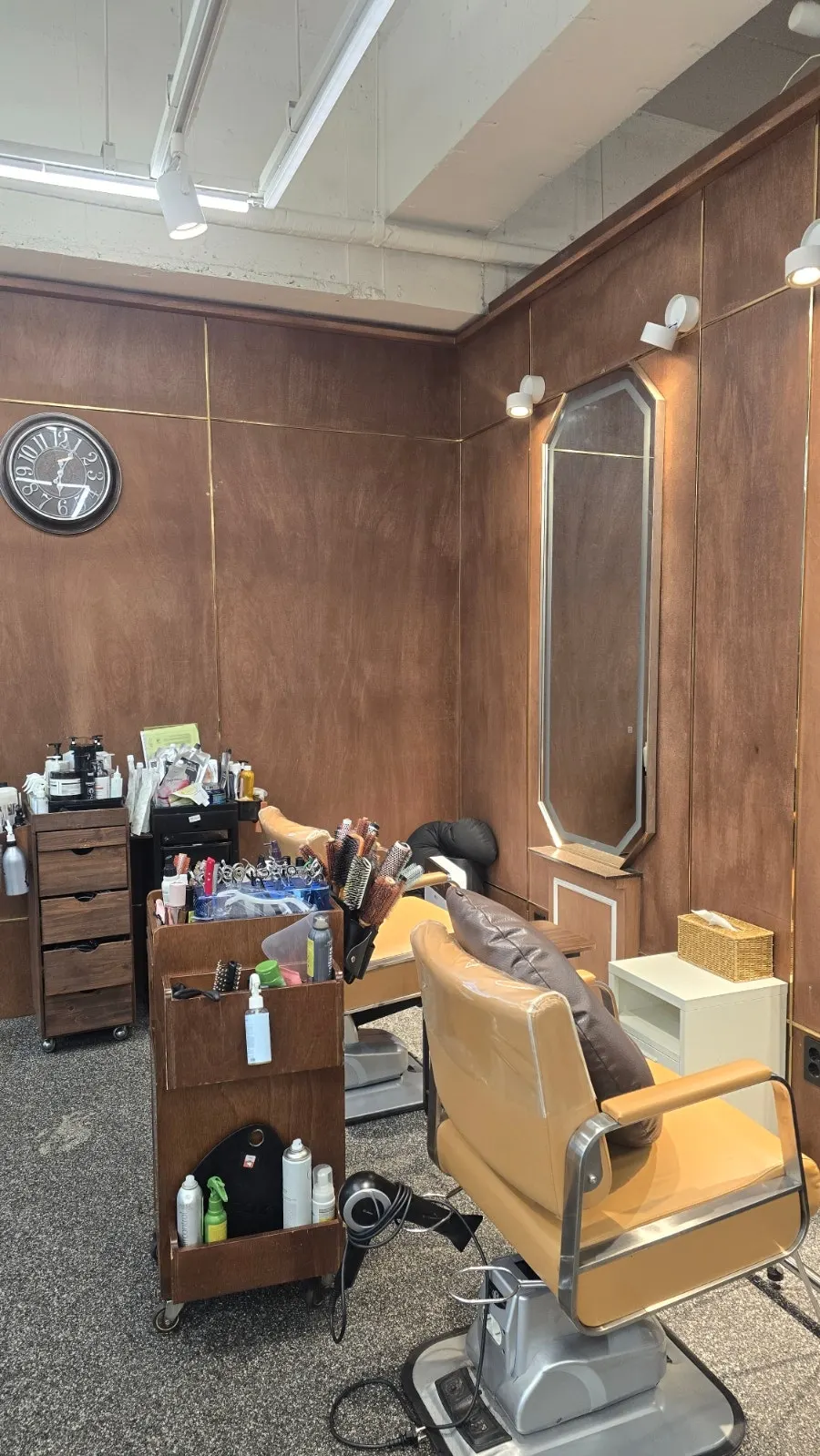 Magic-setting mix perm treatment in progress