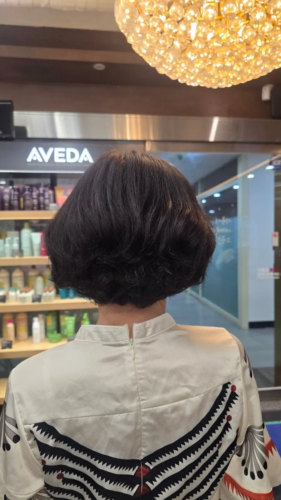Naturally flowing curl with round volume