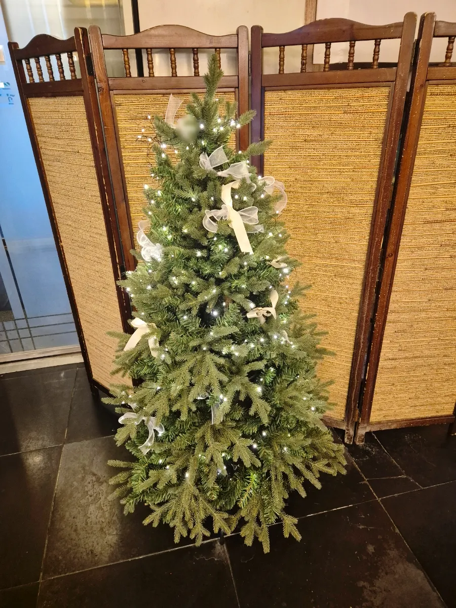 전복촌 실내 통로와 룸 입구