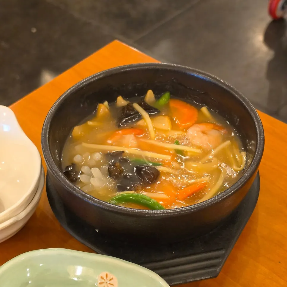 전복정식 코스 요리 한 접시
