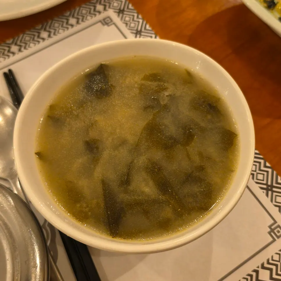 마무리 식사로 나온 반찬 접시