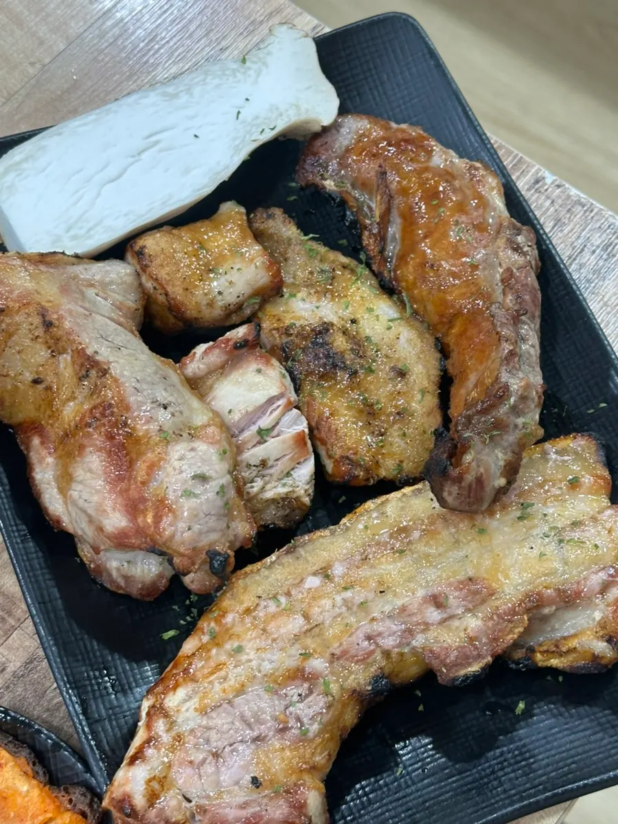 Soju-beer paired with side dishes