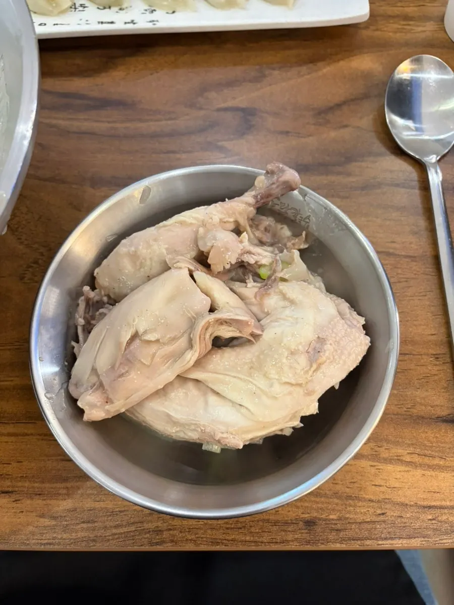 Chicken bone sliding out easily with chopsticks