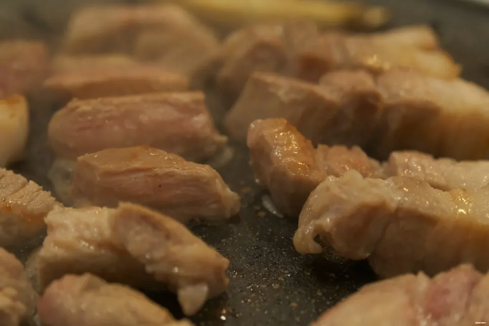 전북대 오일내 매장 방문 장면