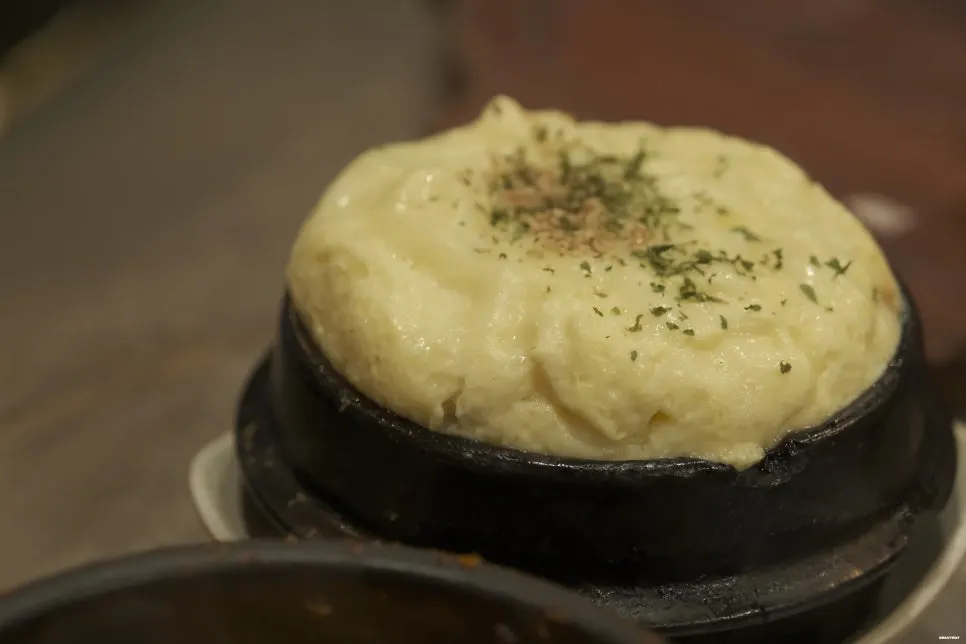 치즈가 올라간 계란찜