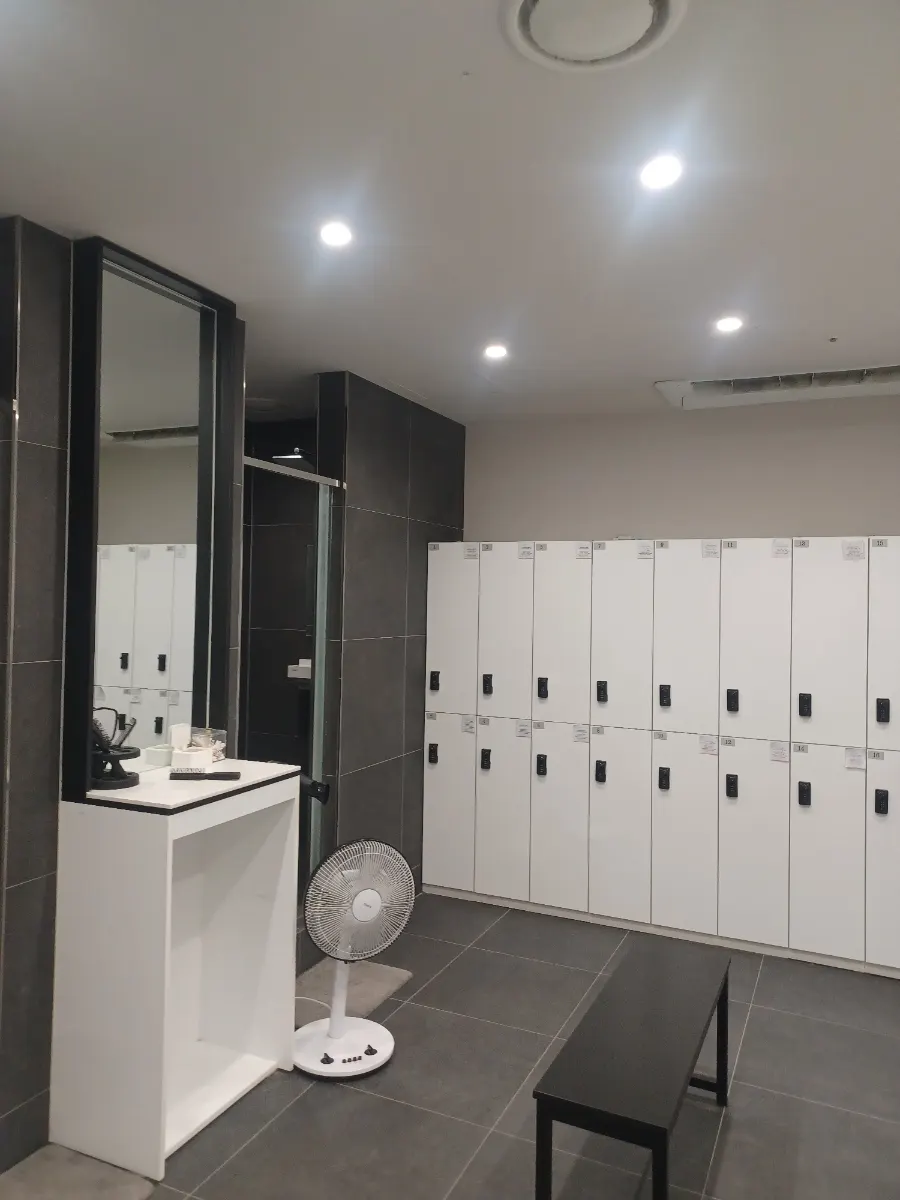 Cardio zone with cardio equipment