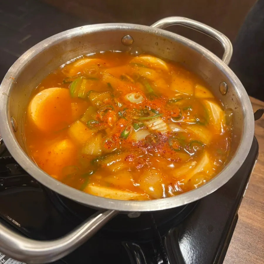 콩자반 버섯전 등 기본 상차림