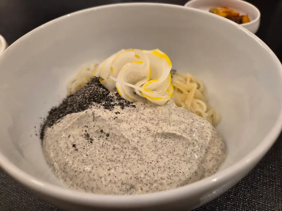 A bowl of Tanbaek's soybean bibim kalguksu