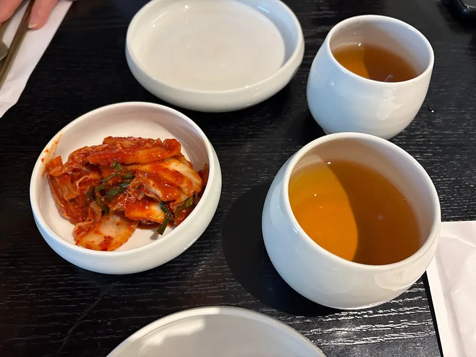 곰칼국수와 육개장 칼국수 주문 사진