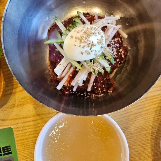 추가 주문한 갈비살 한 접시