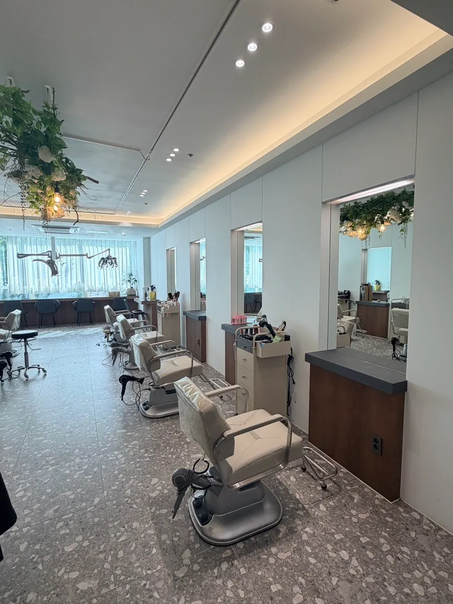 Interior of Yeum Hair Bundang Jeongja Branch