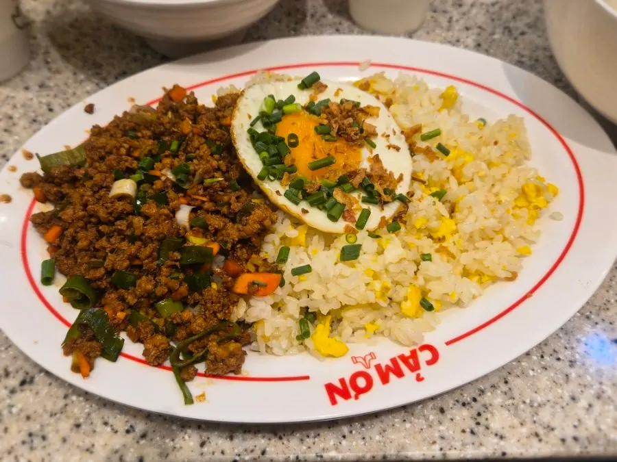 Kkamon fried rice ordered alongside