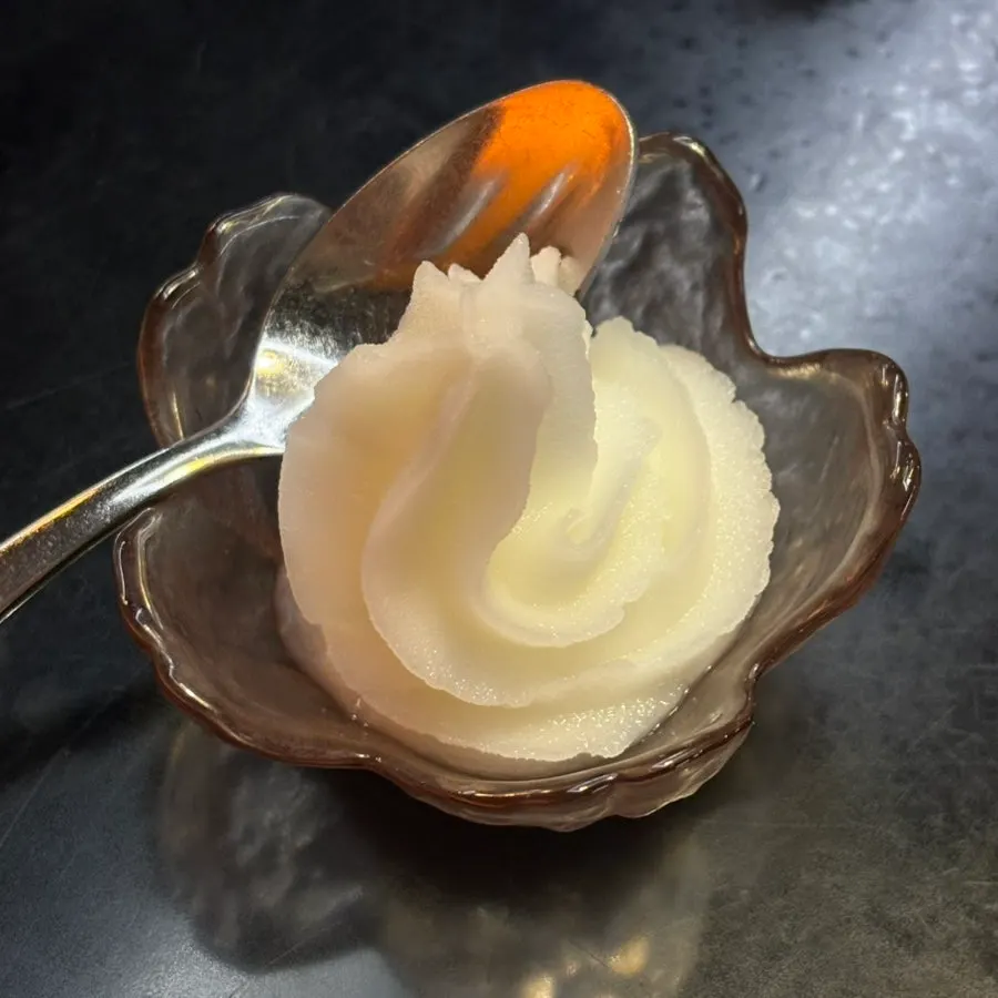 搭配烤餅與原味白飯的餐點