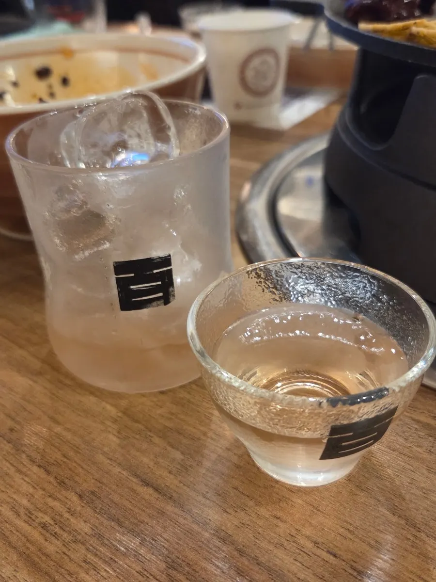 사장님이 내어준 생짜배기 한잔