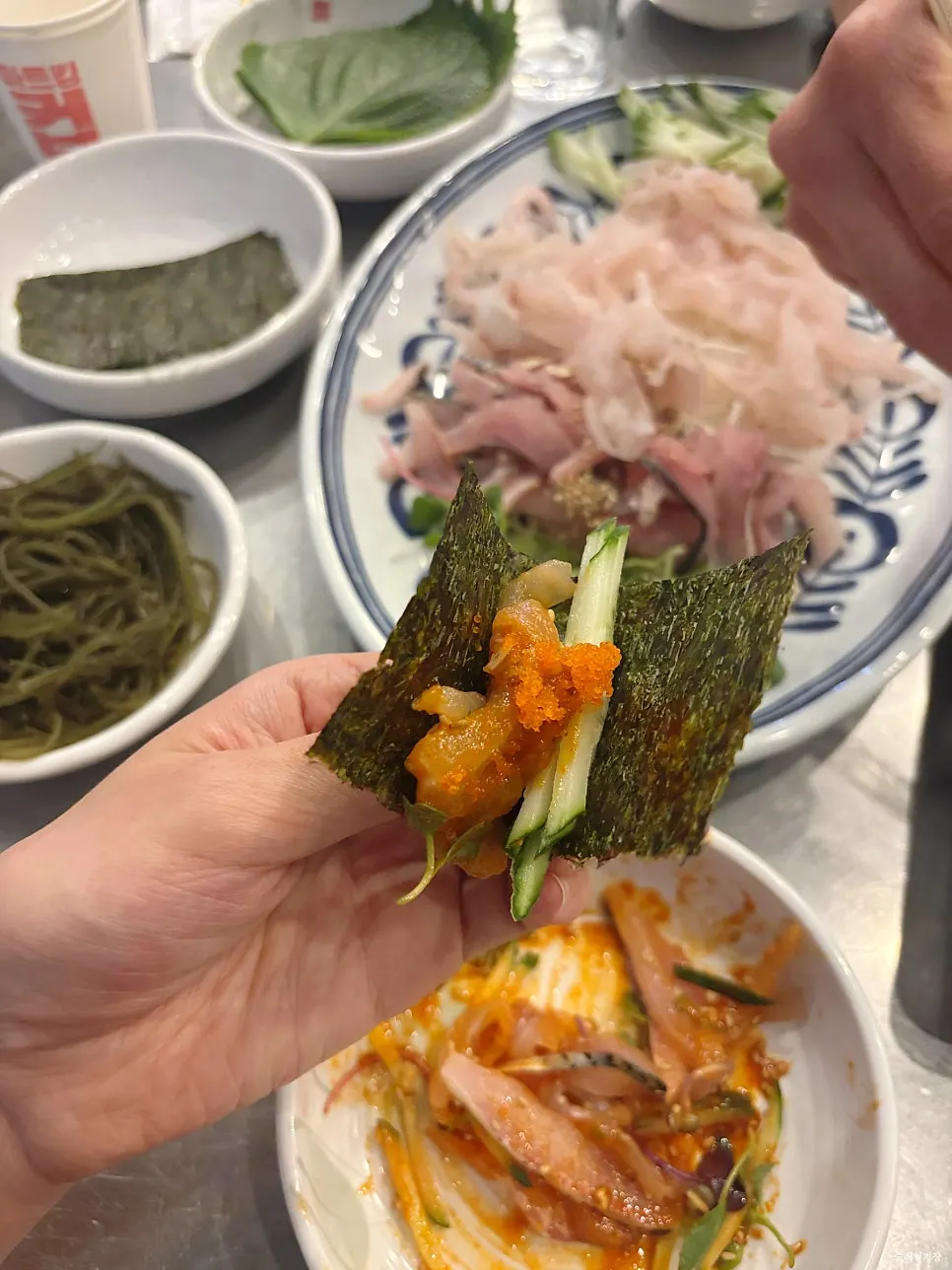 성인 여럿이 즐긴 자연산 막회