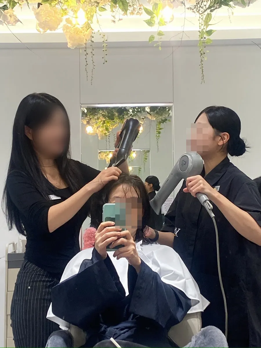 Comfortable service provided at the hair salon