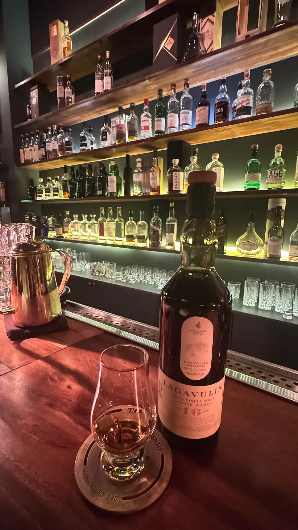 Lagavulin 16 whiskey