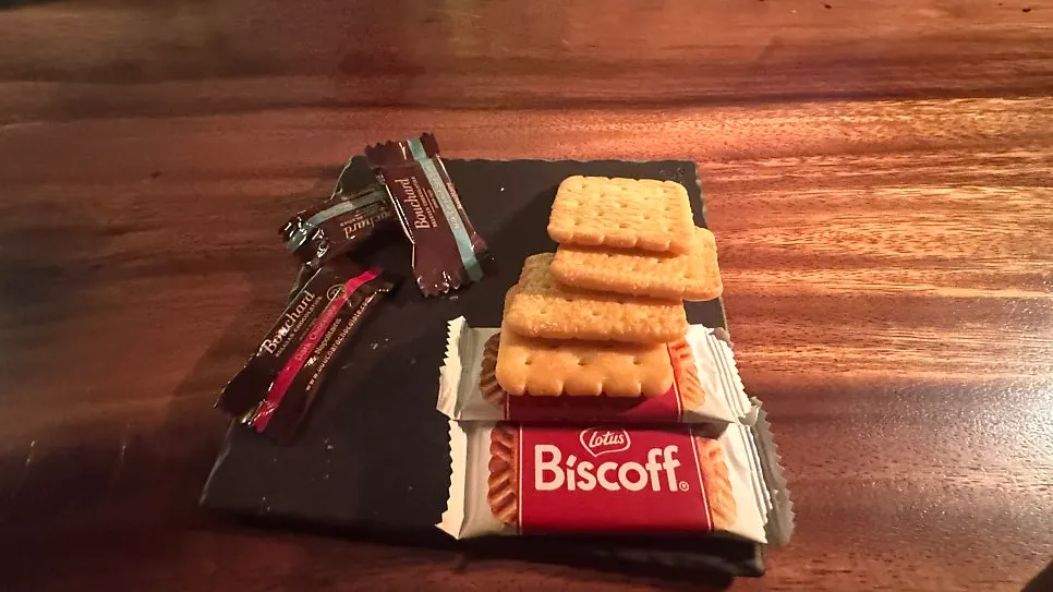 Biscoff and chocolate complimentary snacks