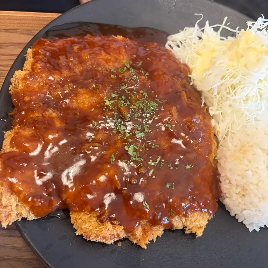 Gyeongyangsik king donkatsu and donkatsu don placed together on the table