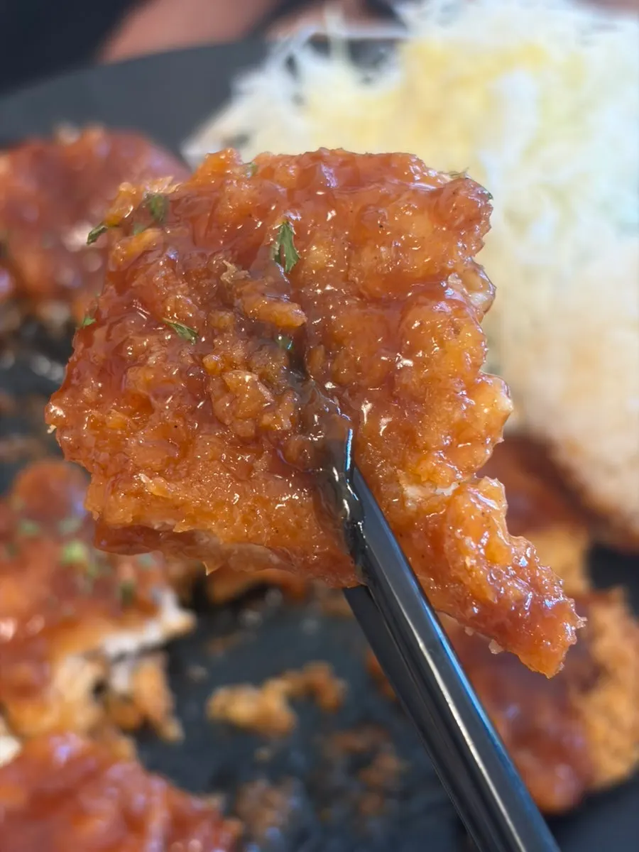 Cross-section of a cut piece of gyeongyangsik king donkatsu