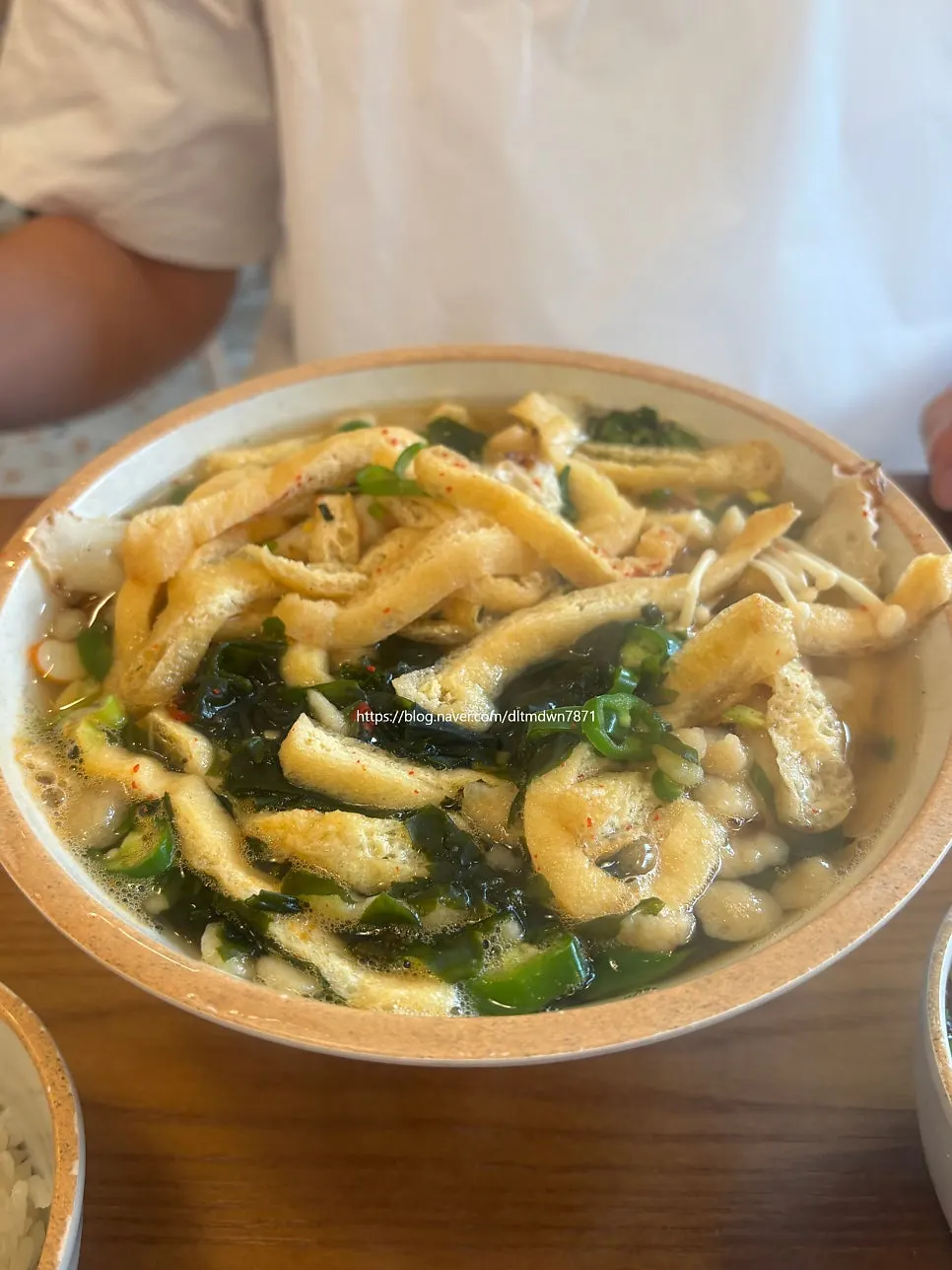칼칼한 국물의 포차땡초우동 한 그릇
