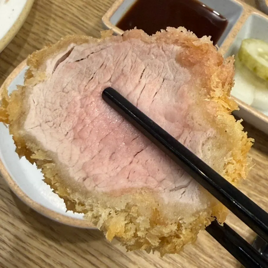 모듬카츠와 곁들임 소스