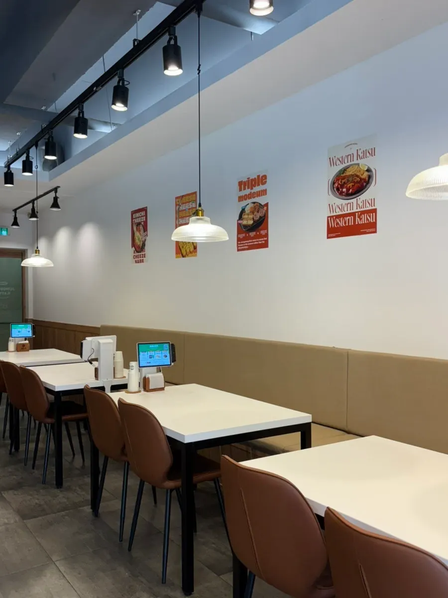 Clean interior of Jeongseong Katsu Chuncheon Toegye Branch