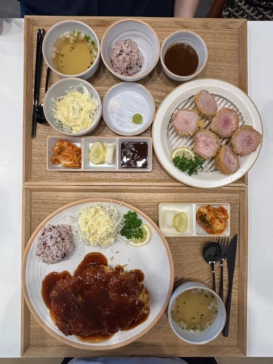 Final table spread at Jeongseong Katsu Chuncheon Toegye Branch